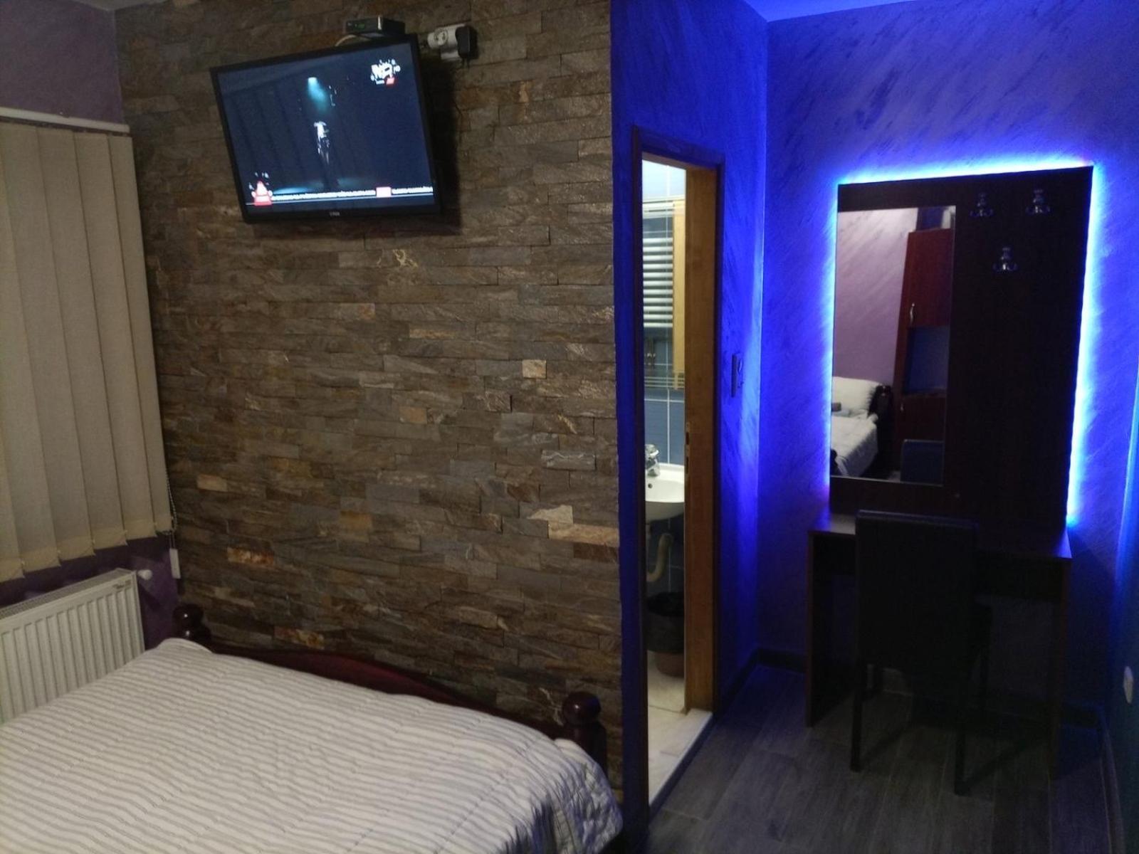 Hostel Grof Mrcajevci Esterno foto