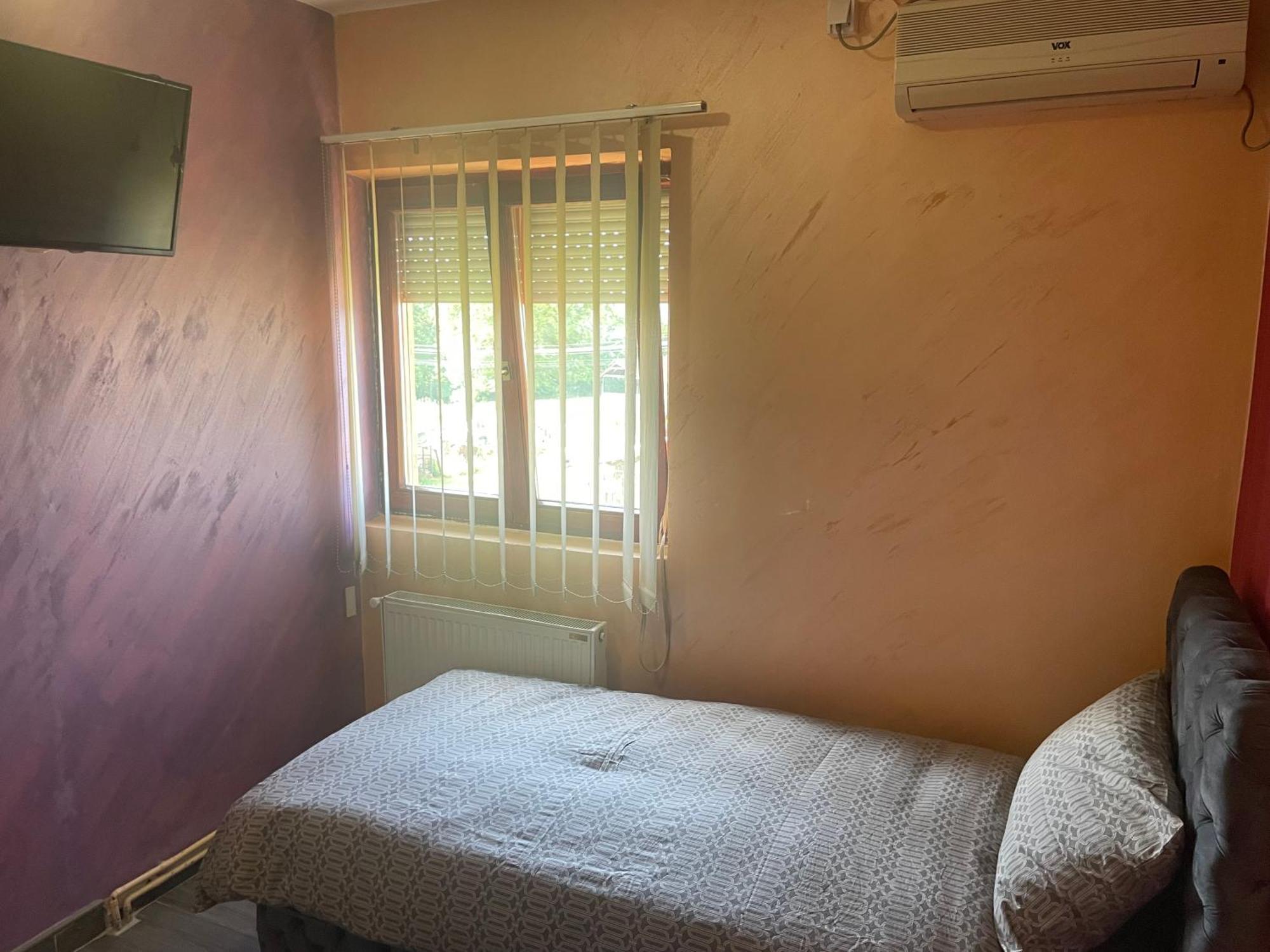 Hostel Grof Mrcajevci Esterno foto