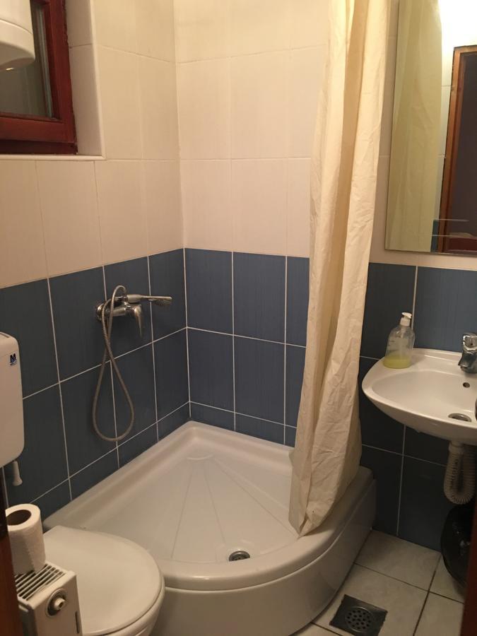 Hostel Grof Mrcajevci Esterno foto