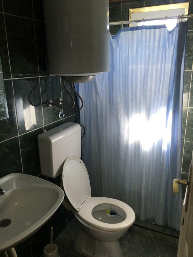 Hostel Grof Mrcajevci Esterno foto